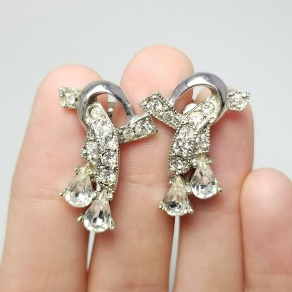 Vintage Rhinestone Clip On Earrings, Silver Tone Screw Back Retro Design - Picture 1 of 6